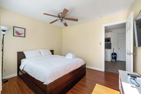 2 bedrooms, WiFi, bed sheets