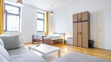 Apartament bàsic | Planxa i posts de planxar i wifi gratuïta