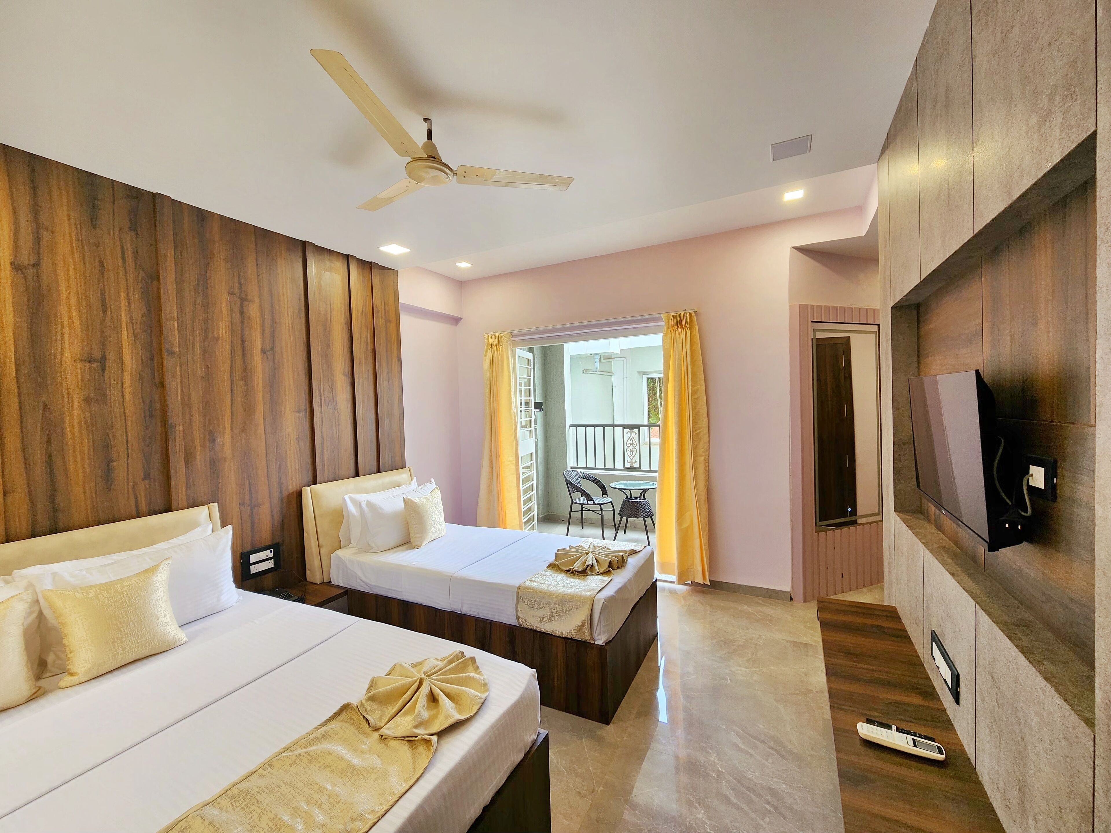 Executive Triple Room | Free WiFi