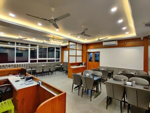 Nhà hàng