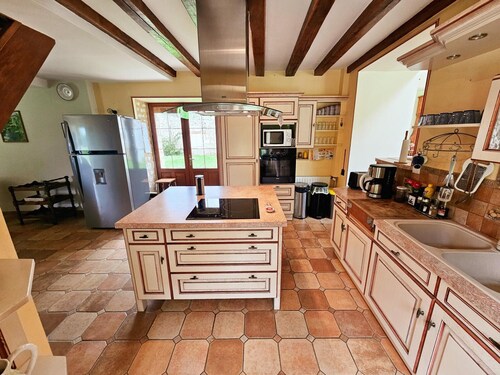 Gîte Tourangelle avec Piscine Intérieure, Wifi, Jardin