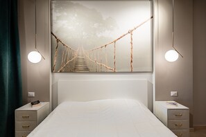2 habitaciones, tabla de planchar con plancha, wifi y ropa de cama 