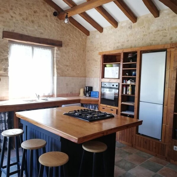 Ferienhaus, Terrasse, Gartenblick | Eigene Küche | Kühlschrank, Mikrowelle, Ofen, Herdplatte