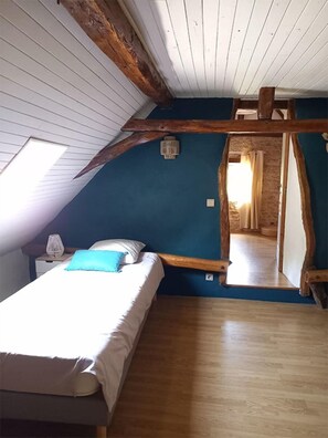 Cottage, Patio, River View - Gîtes Le Pech (Sainte-Foy-de-Longas)