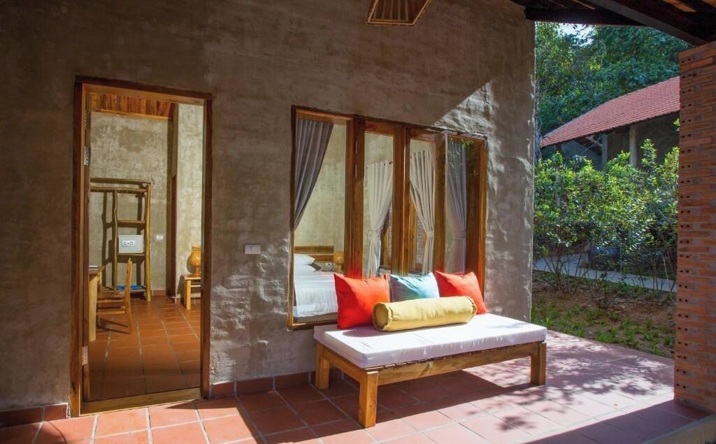 Tabla de planchar con plancha 