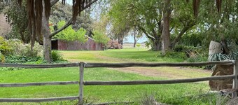 Poona Farm Estate - The Lodge