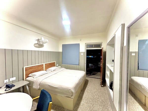 Habitación doble estándar, vista al jardín | Wifi gratis 