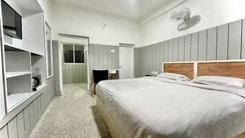 Habitación doble estándar, vista al jardín | Wifi gratis