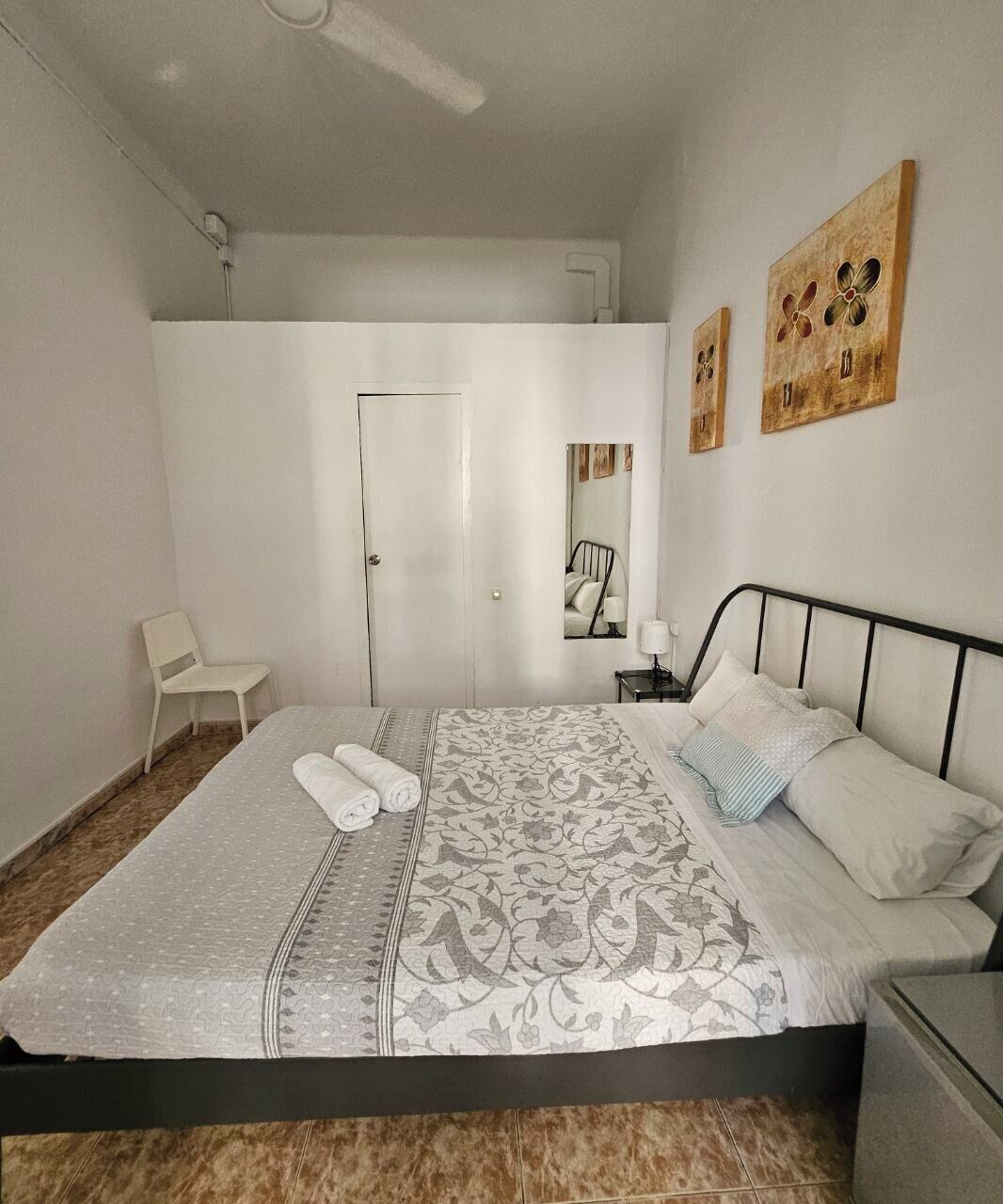 Kahden hengen superior-huone | Silitysrauta/-lauta, ilmainen Wi-Fi, vuodevaatteet