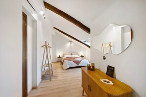 1 habitación, escritorio, wifi y ropa de cama 