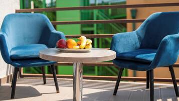 Habitación doble superior, balcón, vistas a la ciudad | Wifi gratis