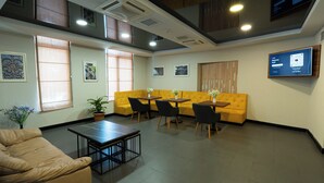 Ảnh chưa phân loại, 3 trong số 17 ảnh, nút