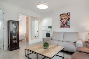 Interior - Apartment 'Piso Acogedor Tarifa Centro' with Wi-Fi (Tarifa)