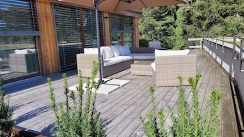 Deluxe Apartment, Mountain View | Terrace/patio