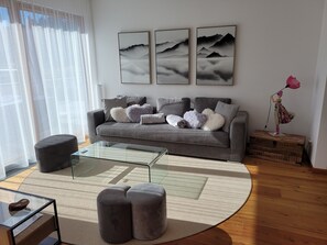 华丽公寓, 山景 | 起居区