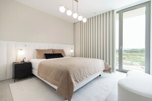 3 chambres, fer et planche à repasser, Wi-Fi gratuit, draps fournis