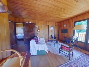 5 chambres, accès au Wi-Fi (inclus)