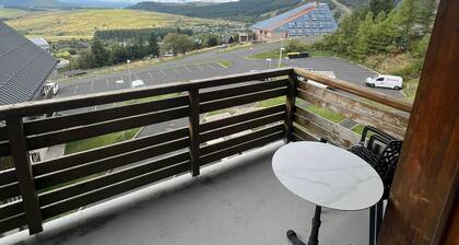 Apartment für 6 mit Balkon und Parkplatz nahe Pisten