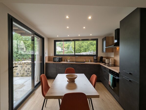 Fridge, microwave, dishwasher