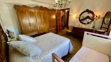 5 camere, Wi-Fi gratuito, lenzuola