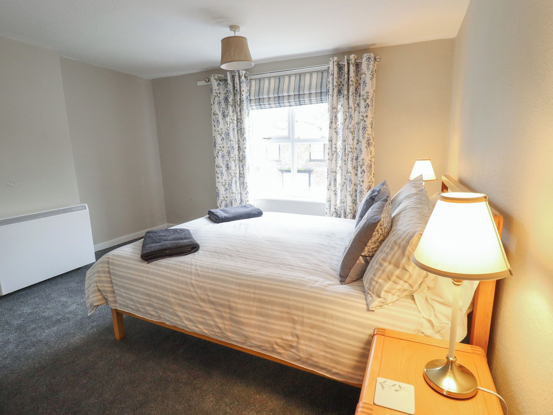 1 chambre, décoration personnalisée, ameublement personnalisé