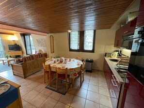 Fridge, microwave, dishwasher
