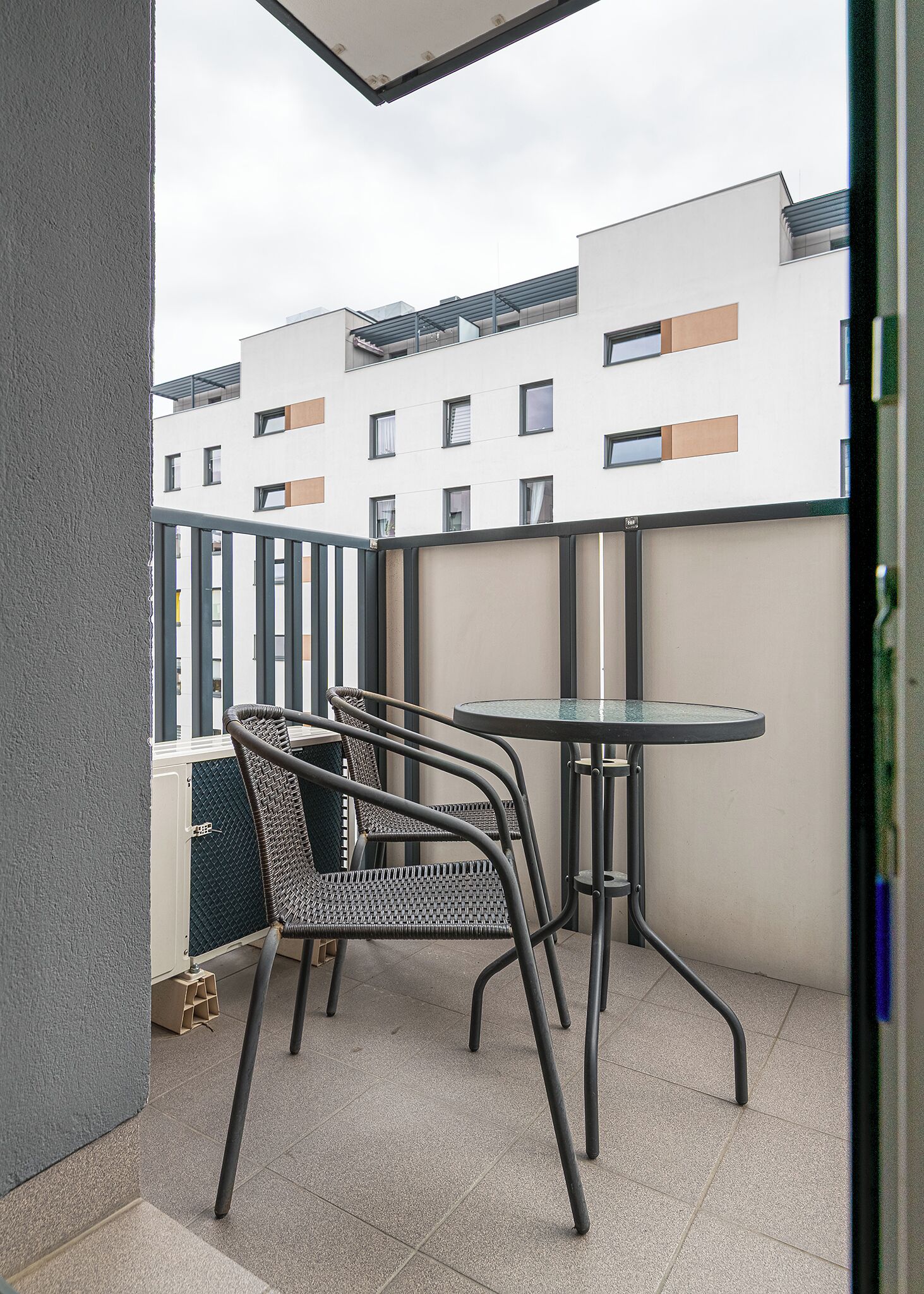 アパートメント バルコニー | バルコニー