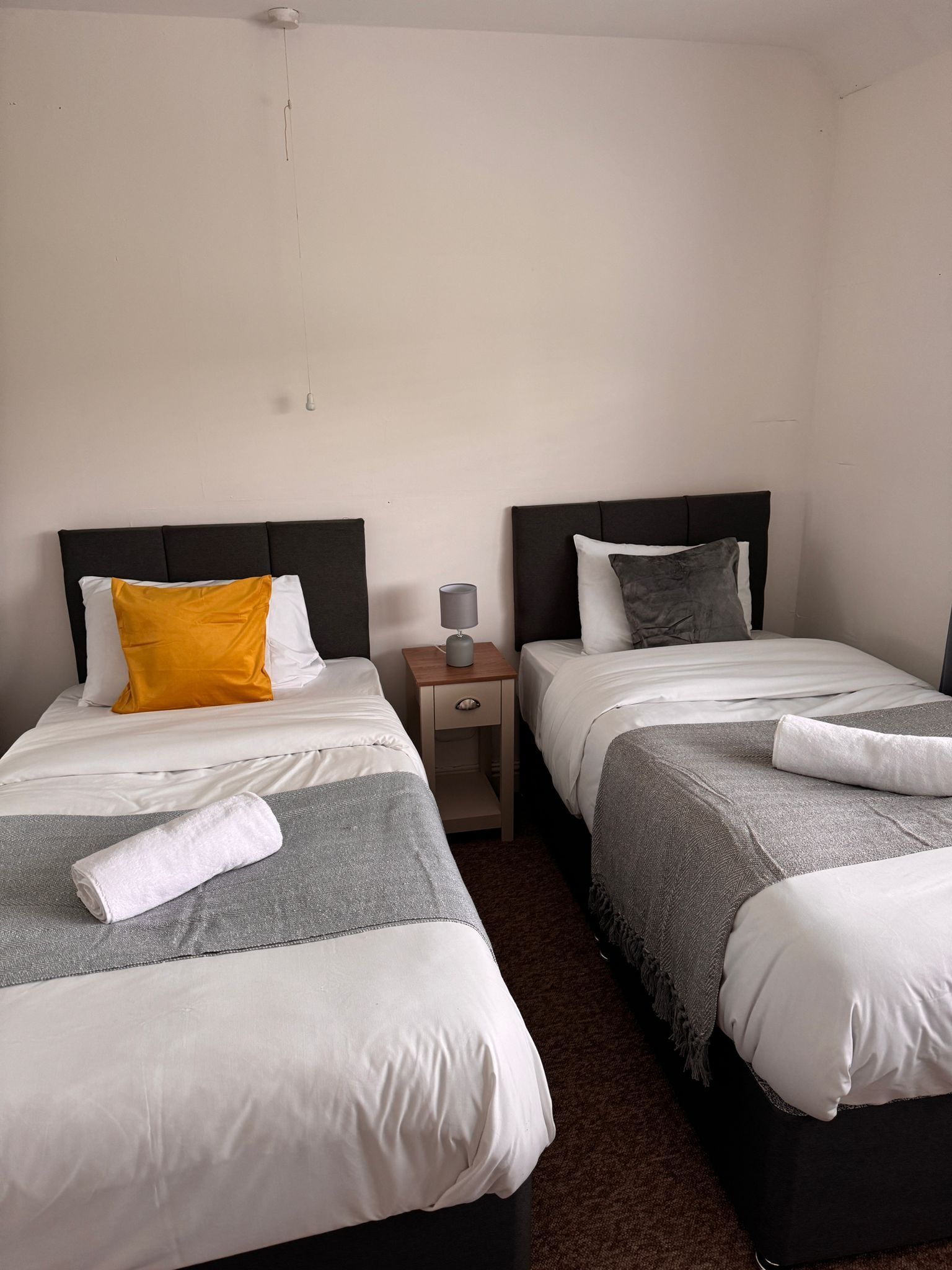 4 bedrooms, WiFi, bed sheets