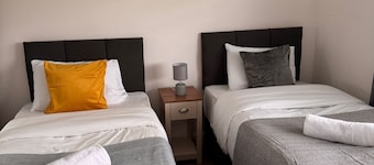 Spacious Luxurious Serviced Accommodation 1