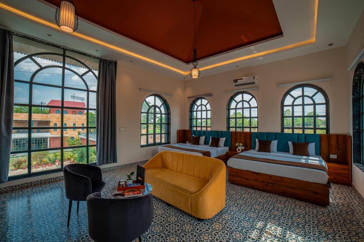 Family Room | Free WiFi
