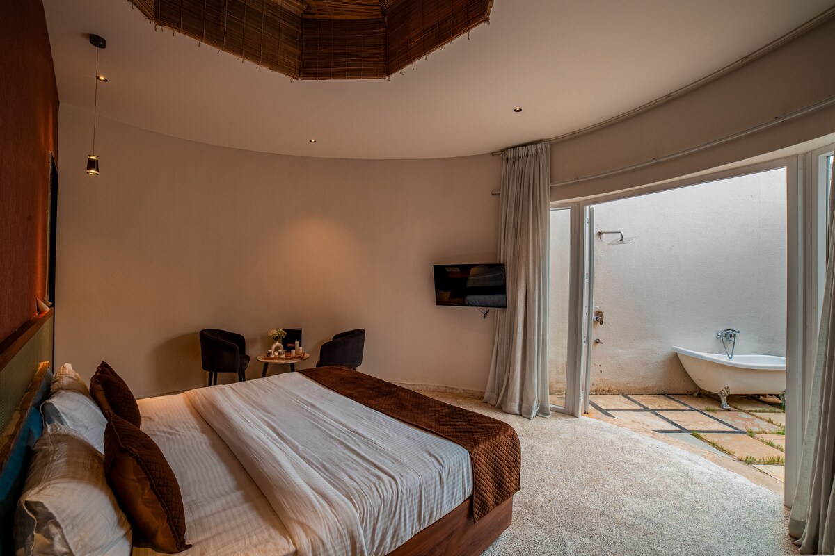 Luxury Room | Free WiFi