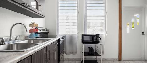 Fridge, microwave, oven, stovetop