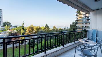 Apartment, 3 Bedrooms, Balcony, City View | Balcony