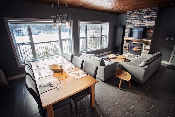 Télévision, chaîne hi-fi