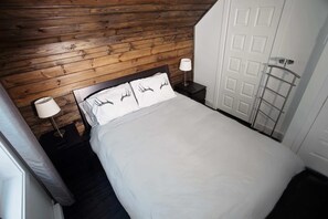 Fer et planche à repasser, Wi-Fi, draps fournis