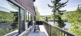 Lakefront | Chalet Le Missionnaire