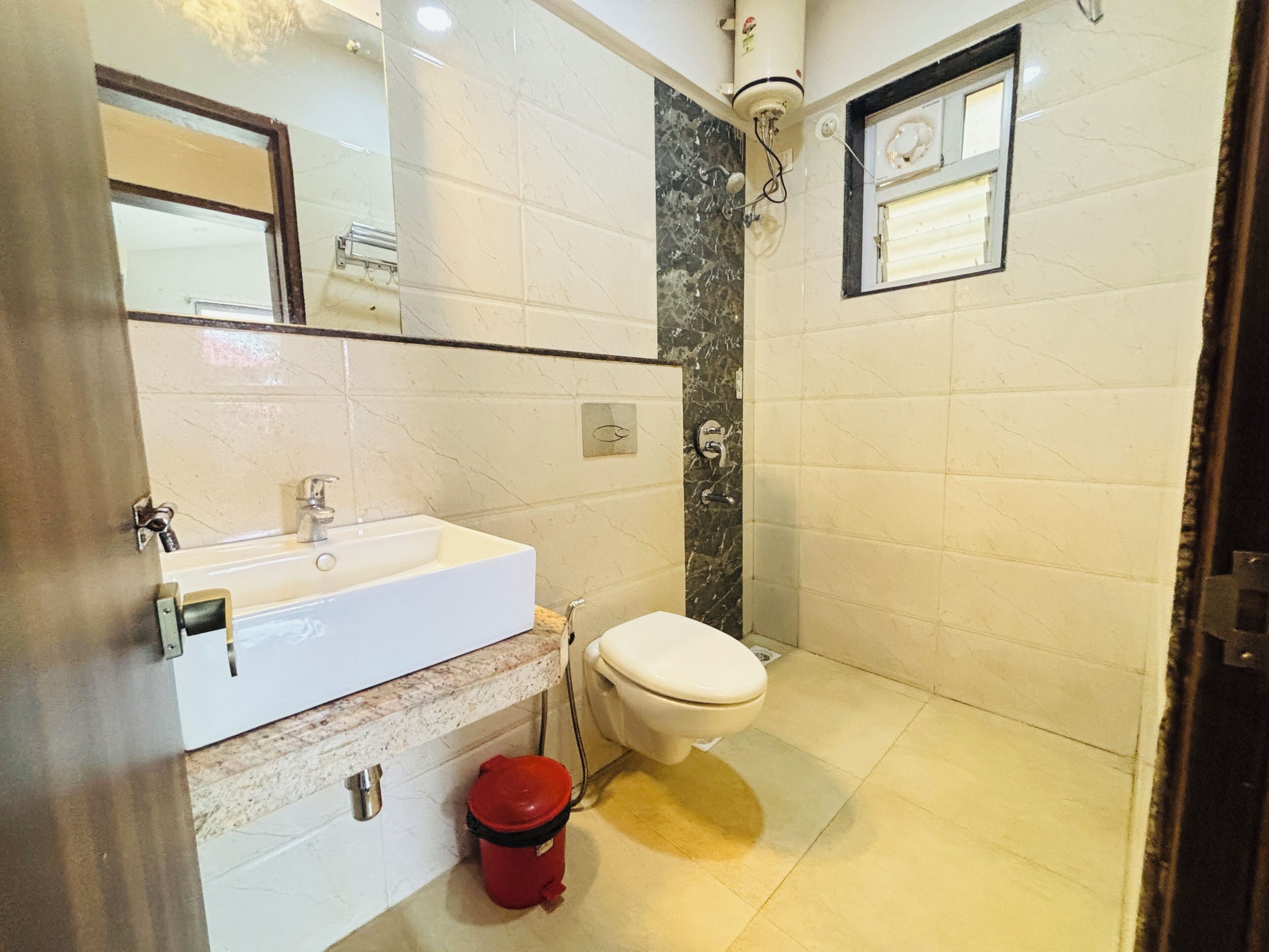 Deluxe Apartment | Bathroom