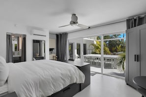 5 chambres, lit de bébé portatif, Wi-Fi, literie fournie