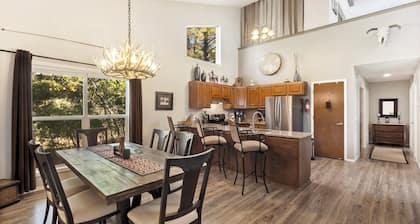 New Listing! Quaint Pagosa Townhome | Peekaboo Lake Views