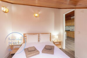 2 Schlafzimmer, Bügeleisen/Bügelbrett, Internetzugang, Bettwäsche