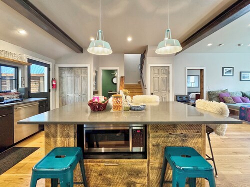 Charming Downtown Home – Walk to Elk Avenue, Shuttle & Nordic Trails