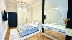 Iron/ironing board, WiFi, bed sheets, wheelchair access