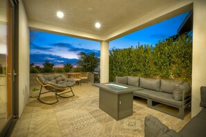 Terrace/patio - Luxury Carlsbad Retreat | Across The Street From Beach | Firepit, BBQ, Ping Pong, Cornhole & More (Carlsbad)