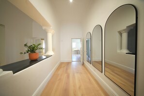 Deluxe Apartment | Living area