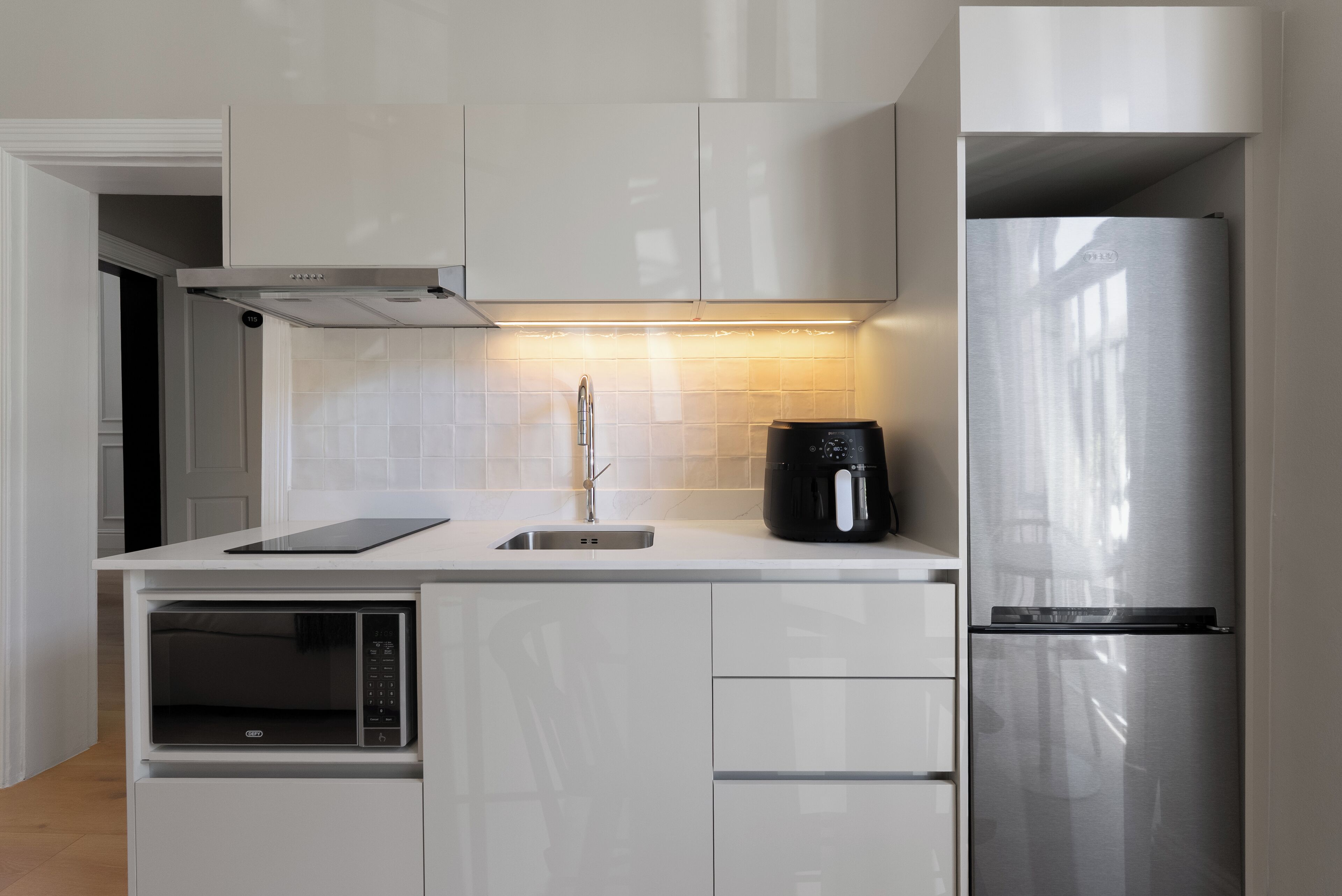 Studio Suite, Balcony | Private kitchenette | Fridge, microwave, stovetop, electric kettle