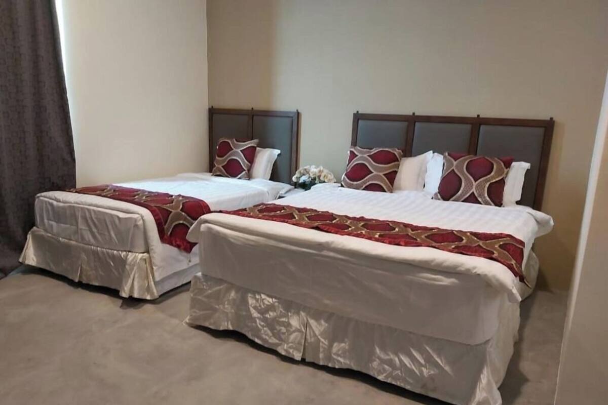 Habitación triple Deluxe | Tabla de planchar con plancha y wifi gratis