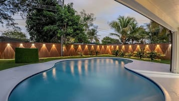 Outdoor pool, a heated pool