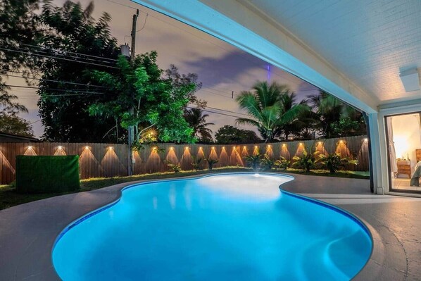 Outdoor pool, a heated pool