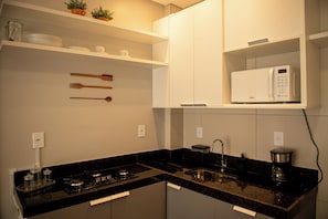 Apartment, Smoking
