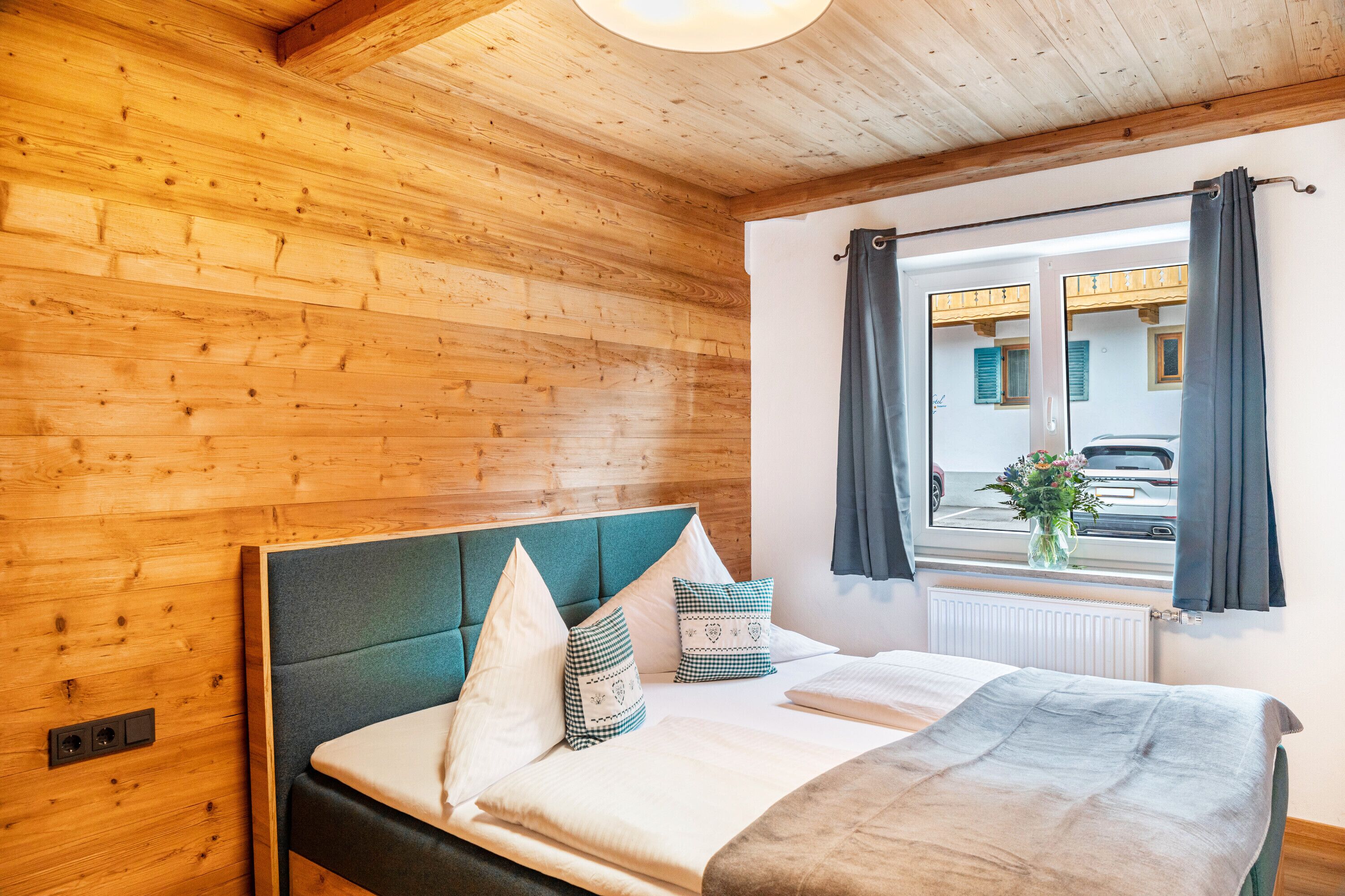 2 makuuhuonetta, Wi-Fi, vuodevaatteet